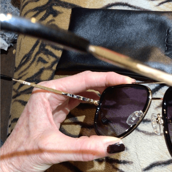 NEW! quay ALL IN MINI sunglasses